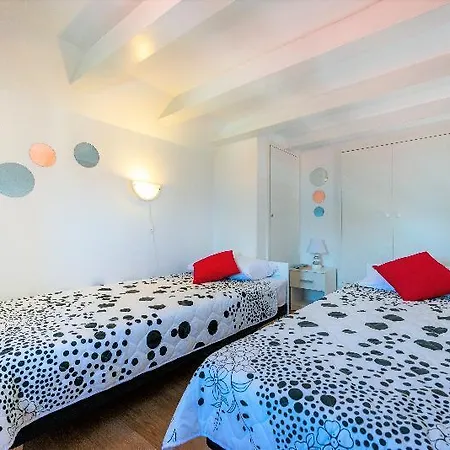& Cina Cavtat